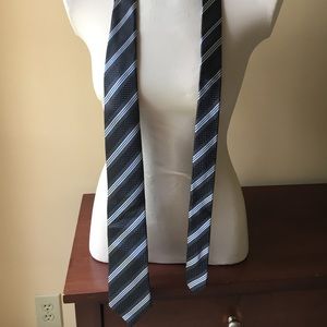 NWT! Hugo Boss 100% Silk Tie